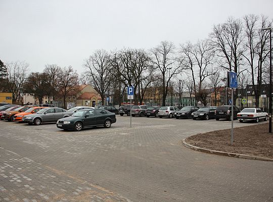 Nowy parking przy ul. Konopnickiej i Alei Wolności 46879