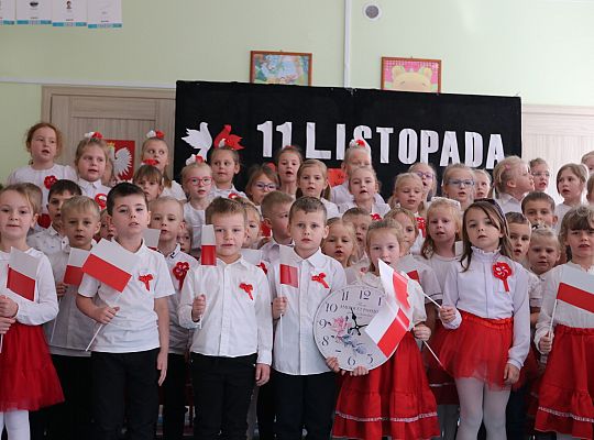 Wspólne śpiewanie hymnu narodowego w lęborskich 52260