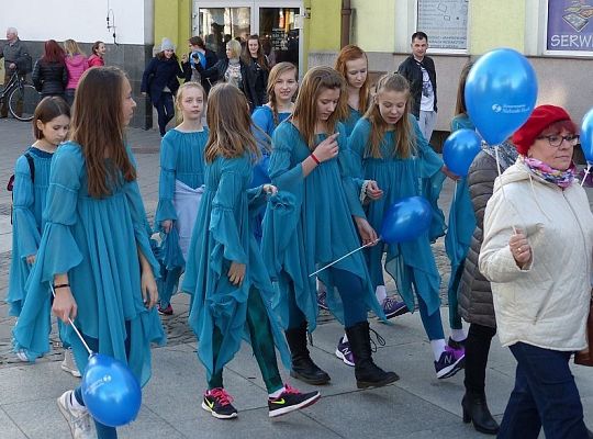 Marsz dla Autyzmu przeszedł ulicami Lęborka 14154