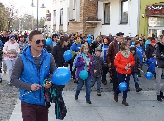 Marsz dla Autyzmu przeszedł ulicami Lęborka 14158