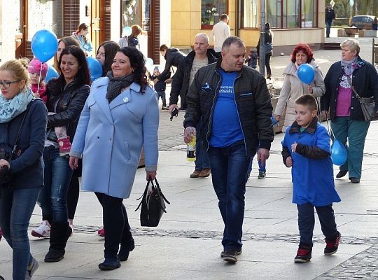 Marsz dla Autyzmu przeszedł ulicami Lęborka 14171