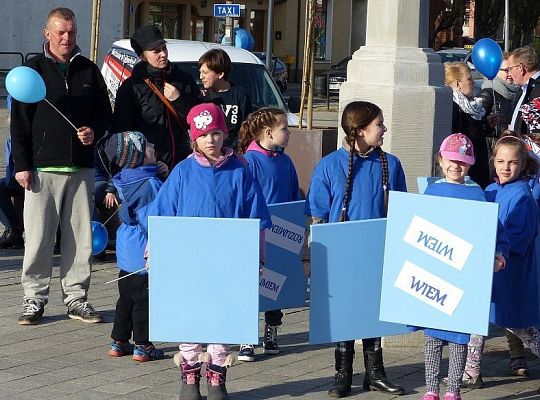 Marsz dla Autyzmu przeszedł ulicami Lęborka 14180