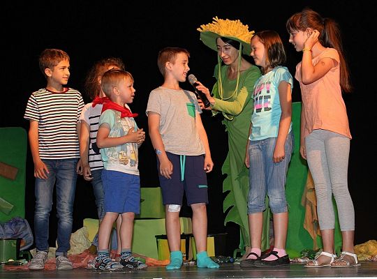 500 dzieci na spektaklach ekologicznych 15018
