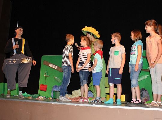 500 dzieci na spektaklach ekologicznych 15019