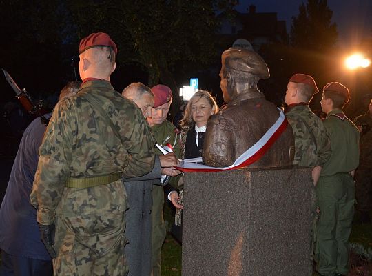 Pomnik generała Stanisława Sosabowskiego 21415