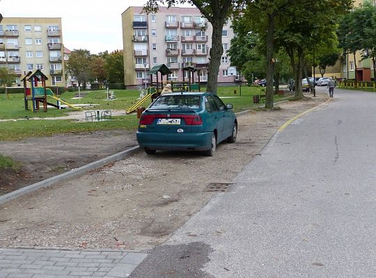 Nowe miejsca parkingowe przy Wojska Polskiego 21604