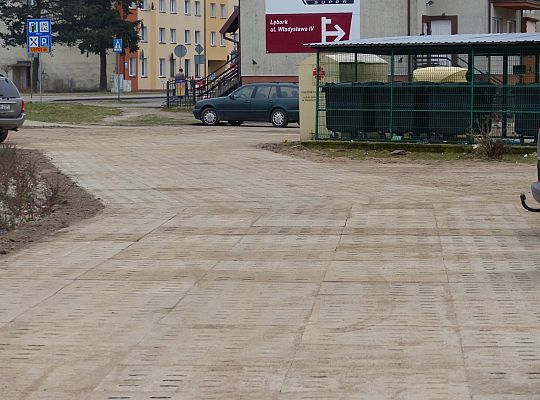 Budowa miejsc parkingowych na Tczewskiej i 22660