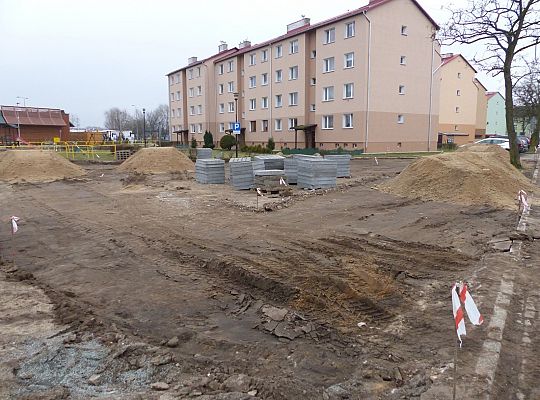 Budowa miejsc parkingowych na Tczewskiej i 22672