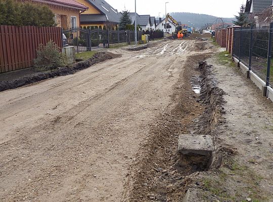Budowa kanalizacji deszczowej i jezdni na Szarych 22891