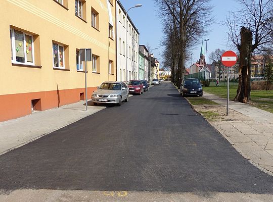 Nowy asfalt na placu Piastowskim i Wybickiego 23871