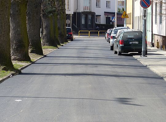 Nowy asfalt na placu Piastowskim i Wybickiego 23875