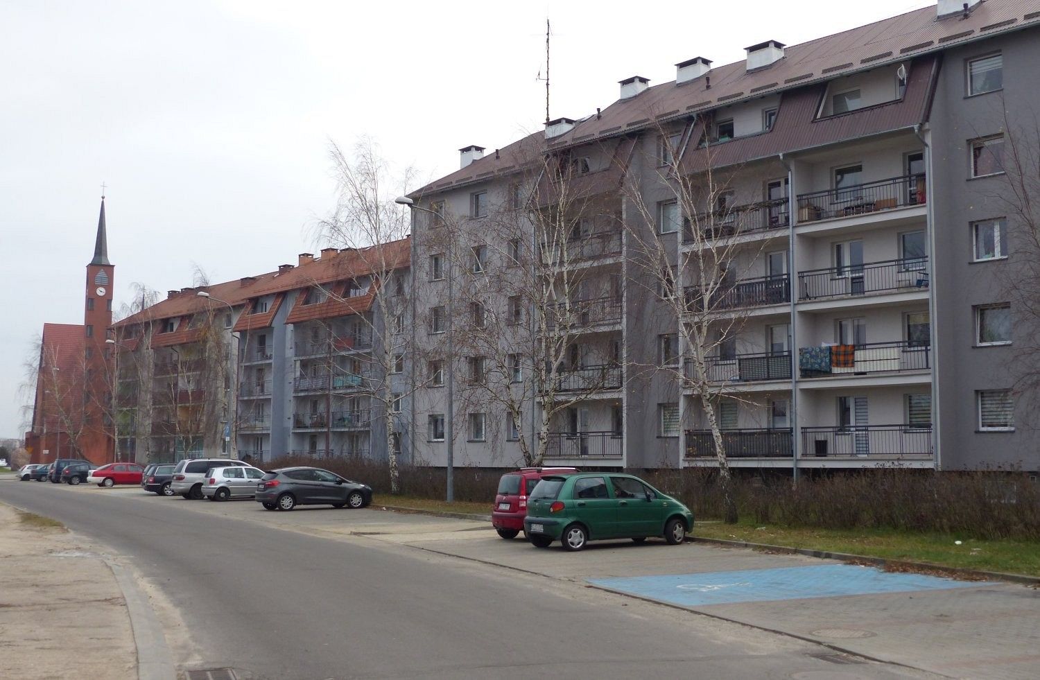 Nowe miejsca parkingowe przy ulicy Teligi