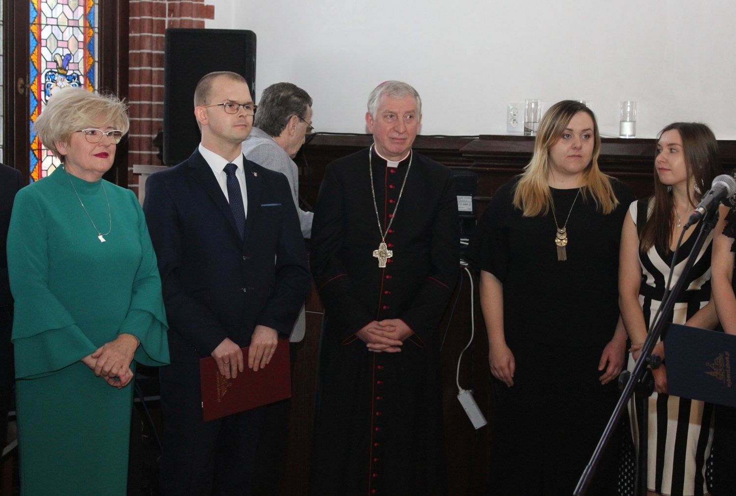 Biskup Ryszard Kasyna z kolędą w ratuszu