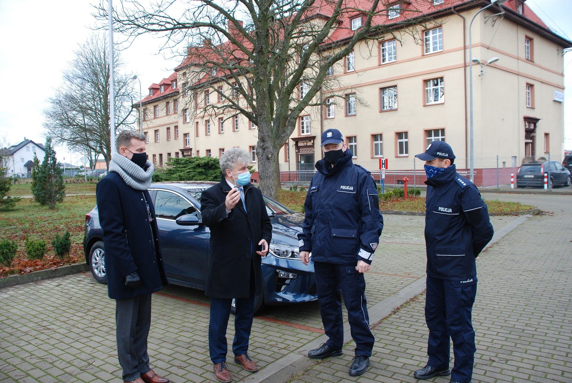 Nowy radiowóz w lęborskiej Komendzie Policji