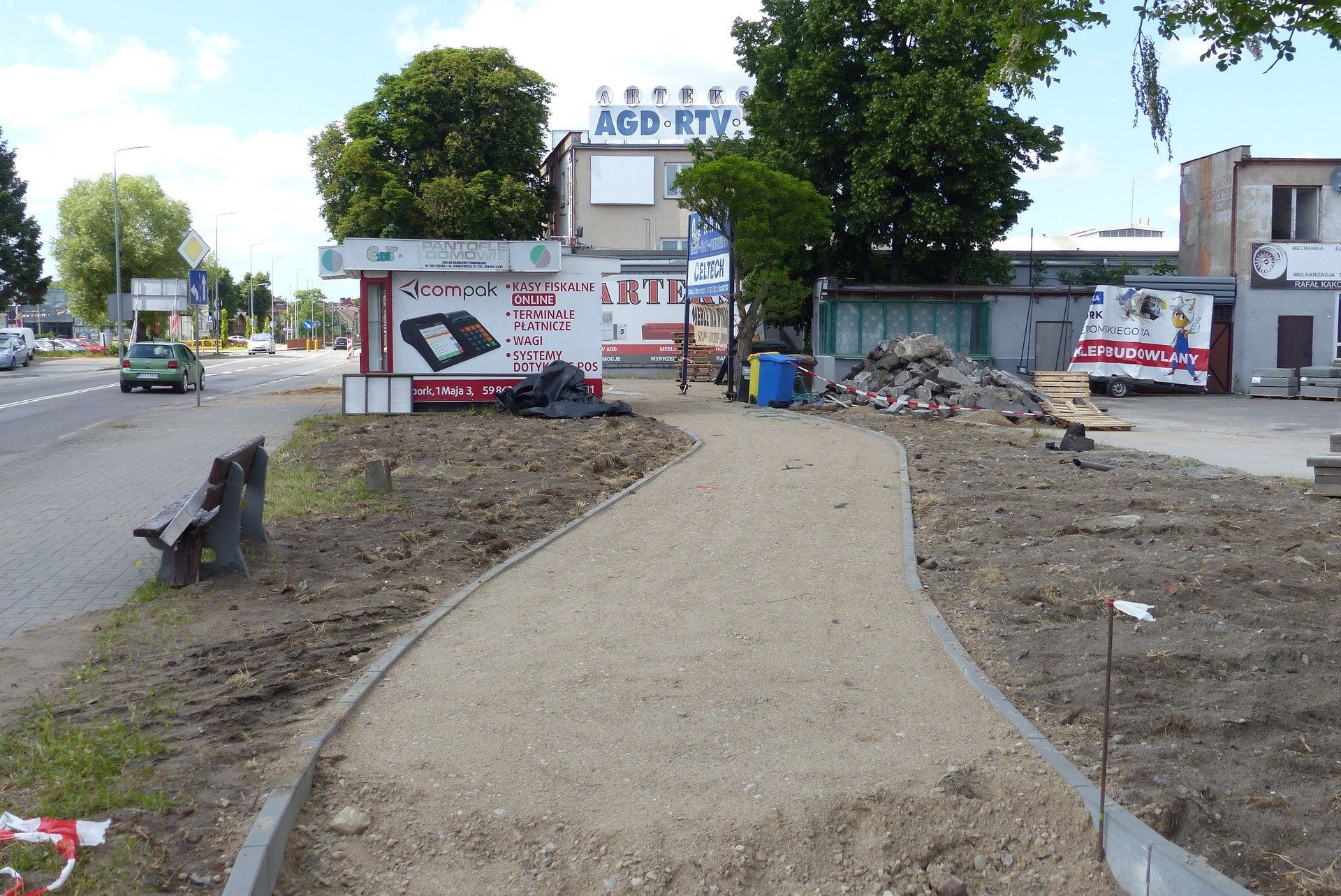 Droga dla rowerów przy Krzywoustego coraz bliżej