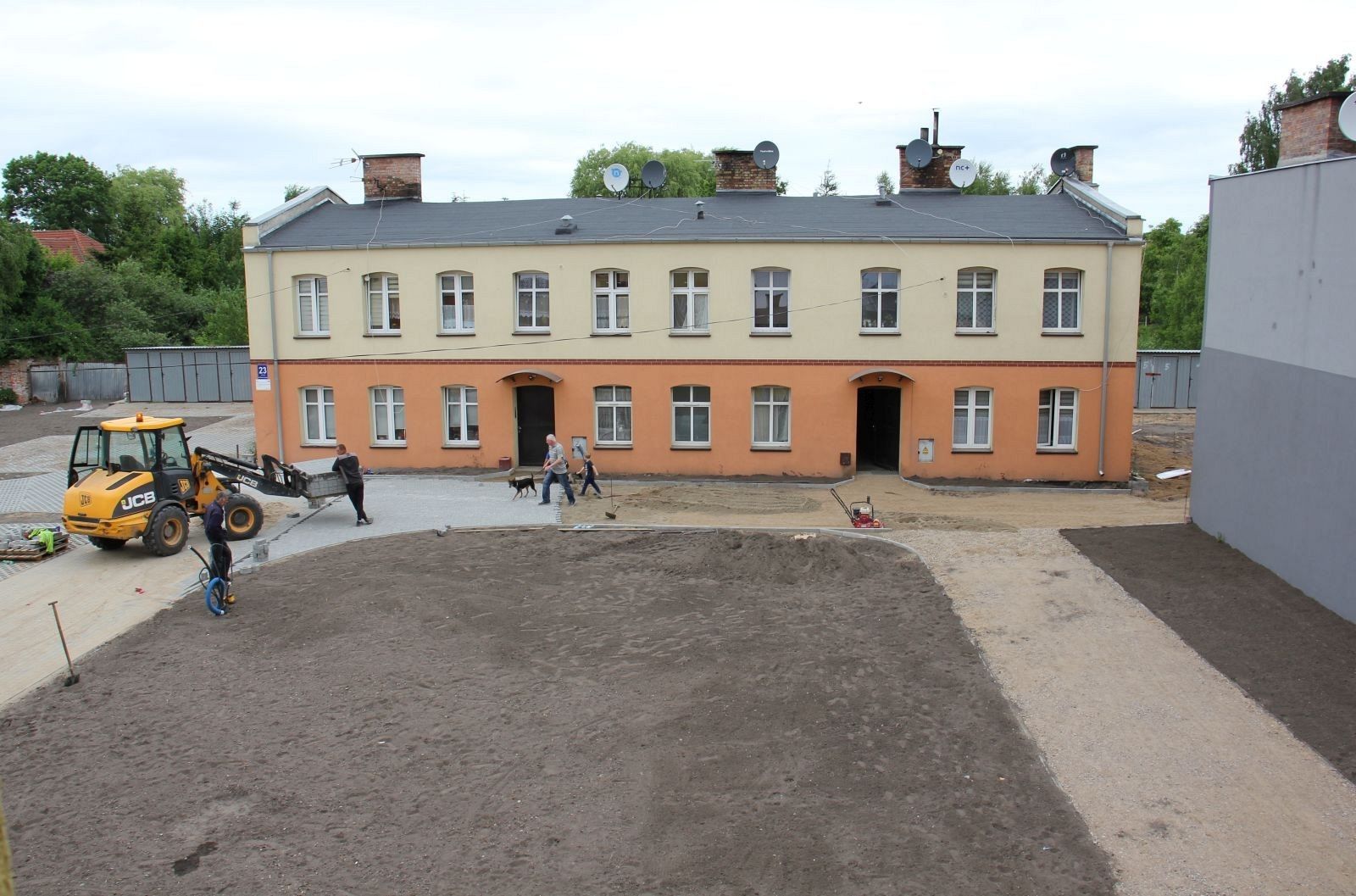 Na Malczewskiego powstaje podwórko integracyjne