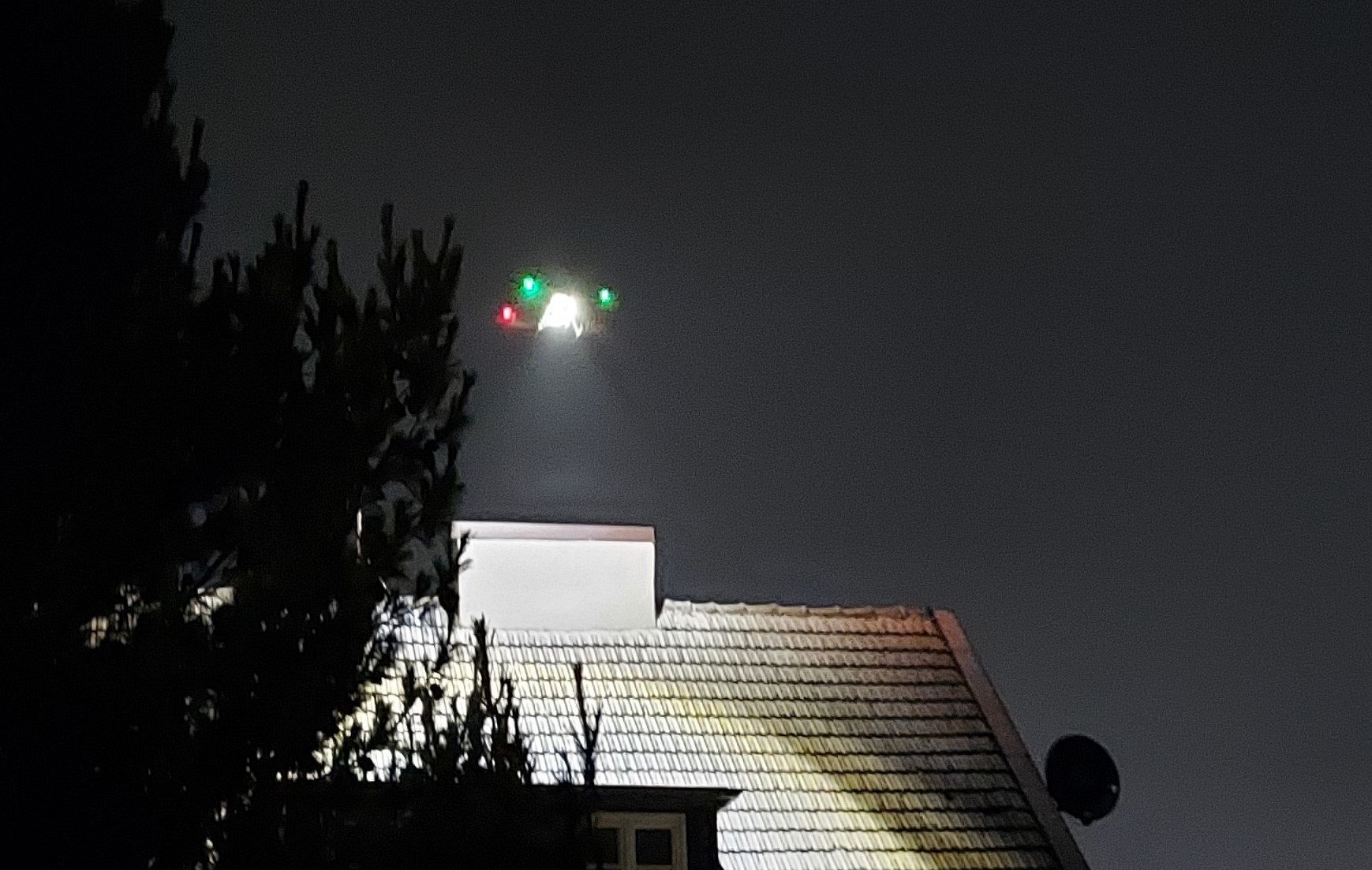 Dron ponownie bada jakość dymu z lęborskich