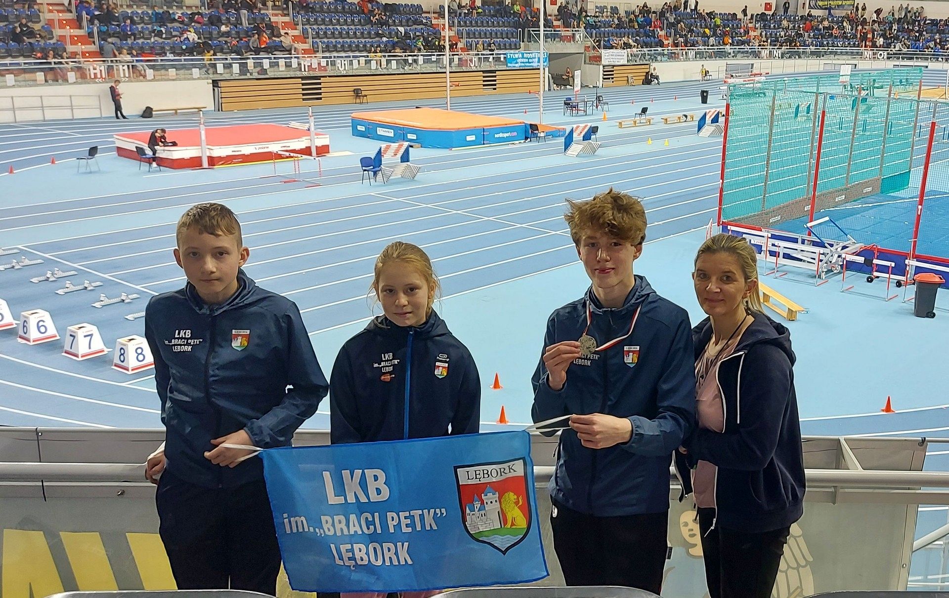 Medale młodych biegaczy w Toruniu