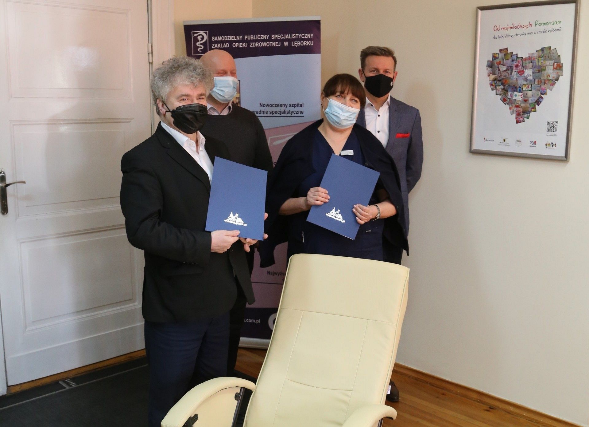 Fotele dla matek karmiących przekazane do