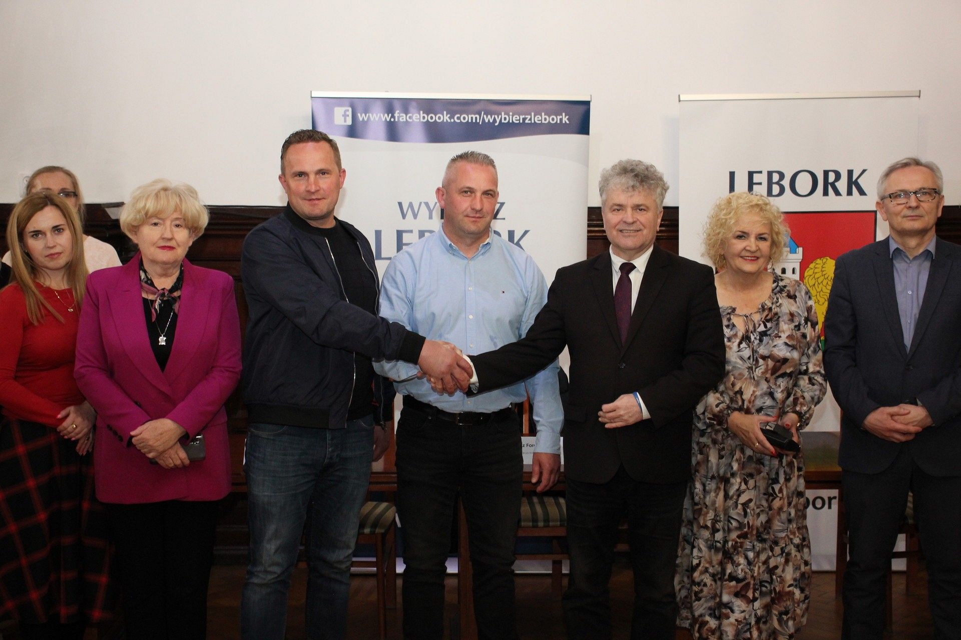 Umowy na budowę drogi łączącej Kossaka ze