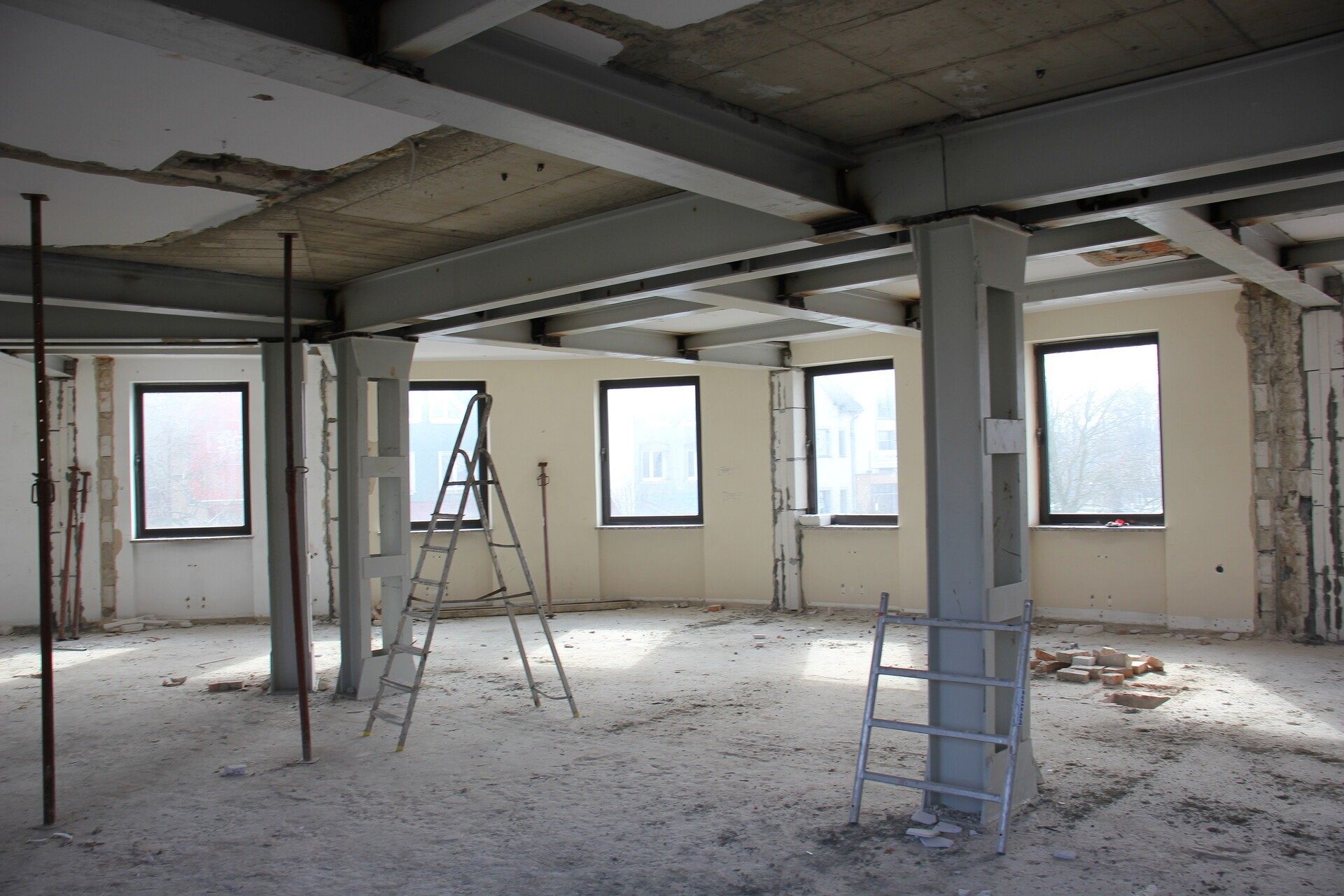 Modernizacja budynku po banku na miejską