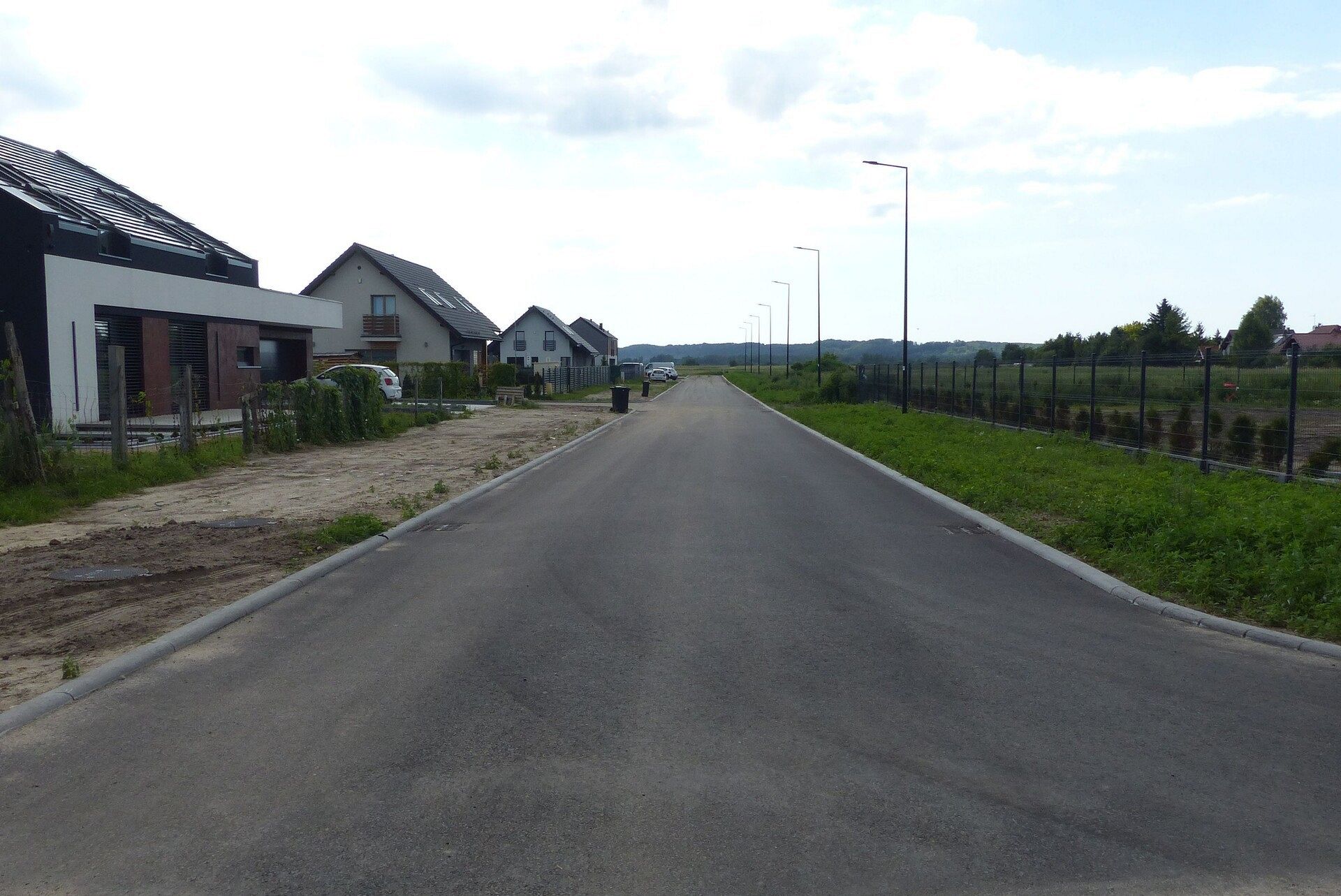 Asfalt na ulicach Powstańców Warszawy i Strzelców