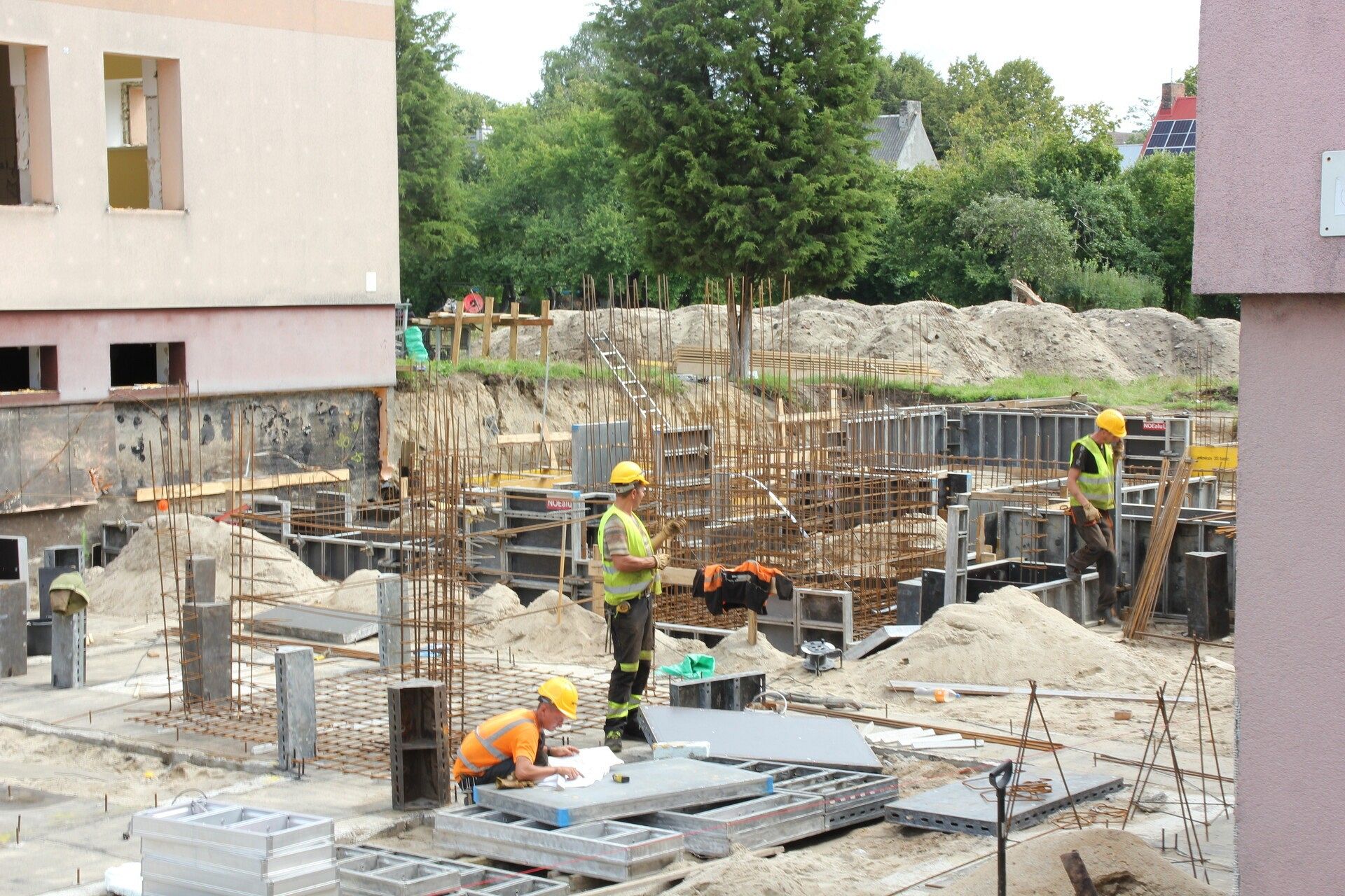 Postępują prace przy budowie pierwszego,