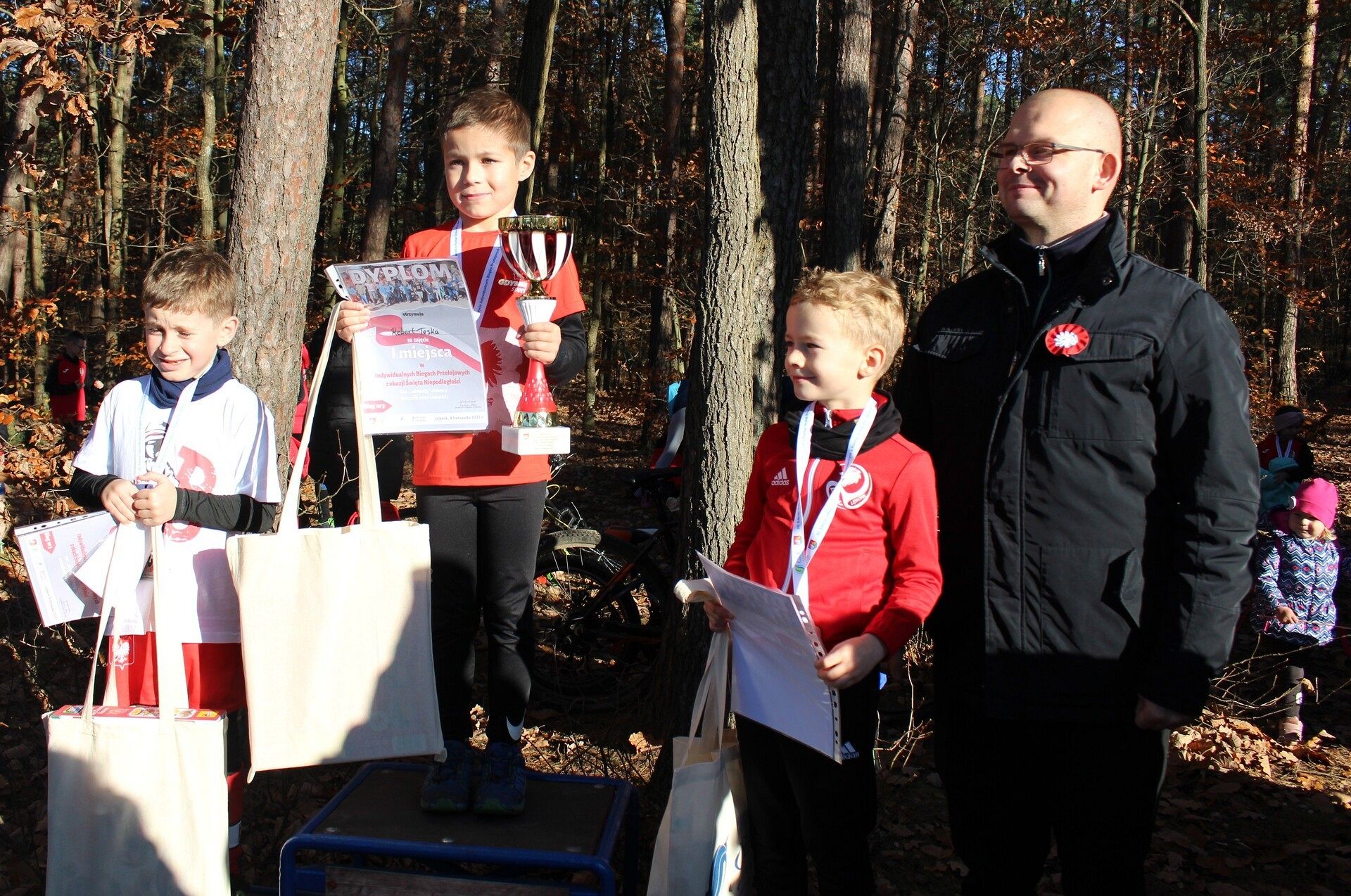 Świętowanie niepodległości na sportowo – 240