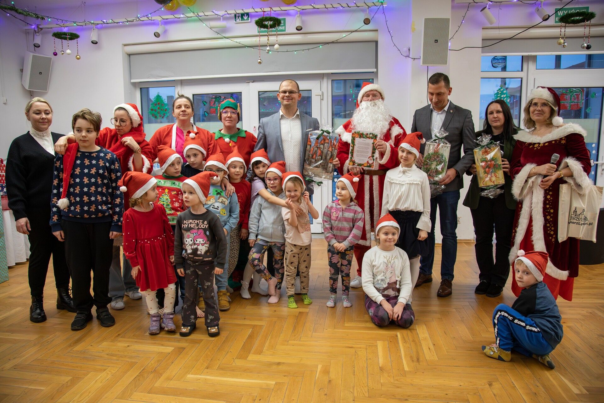 W Bazie Wigilijne spotkanie dzieci z obszaru