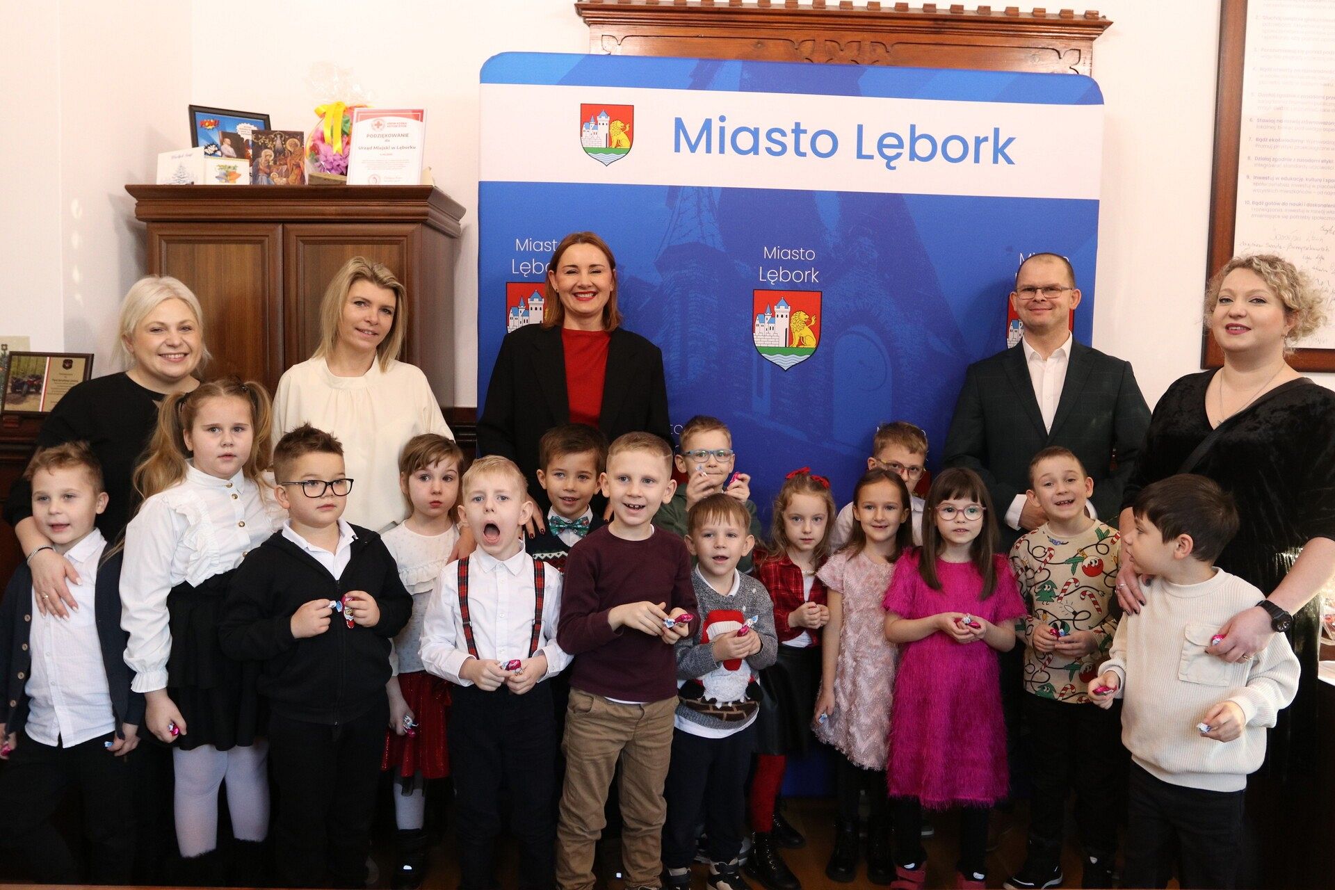 Kolędowanie burmistrza z przedszkolakami