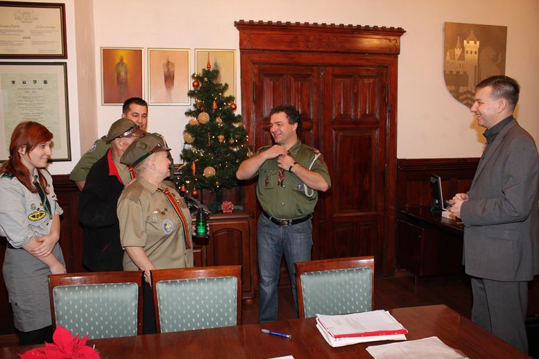 Betlejemskie Światło Pokoju w Ratuszu