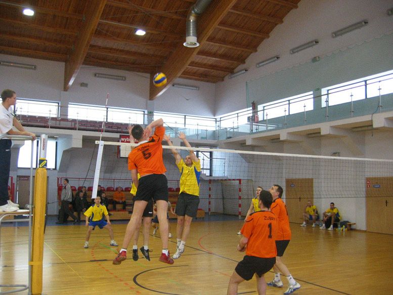 Siatkówka amatorów - runda zasadnicza zakończona