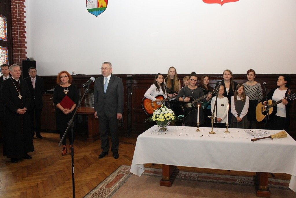 Biskup Kasyna kolędował w ratuszu