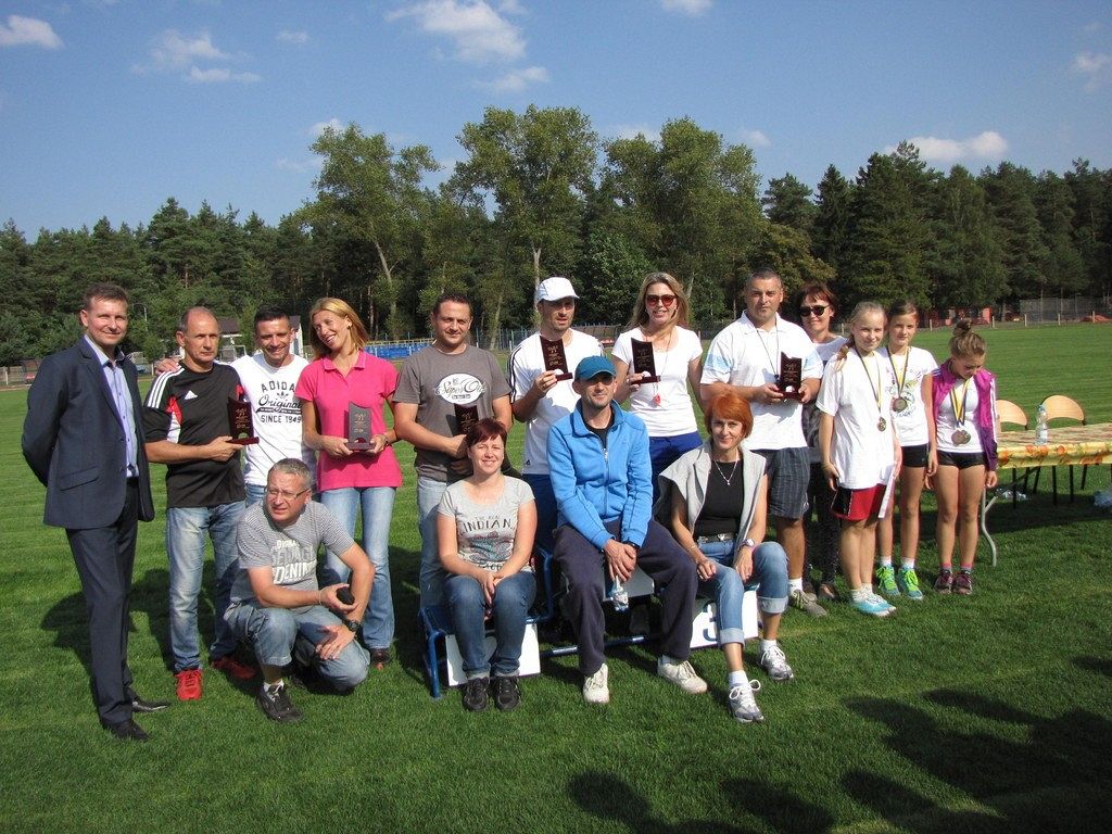 Szkolne zawody lekkoatletyczne na nowej bieżni