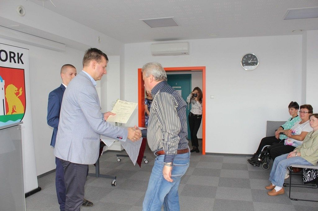 Uroczyste wręczenie certyfikatów w projekcie