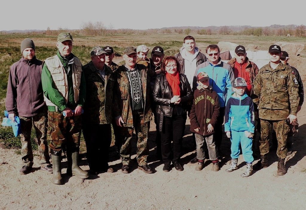 Wysprzątali rzekę Łebę