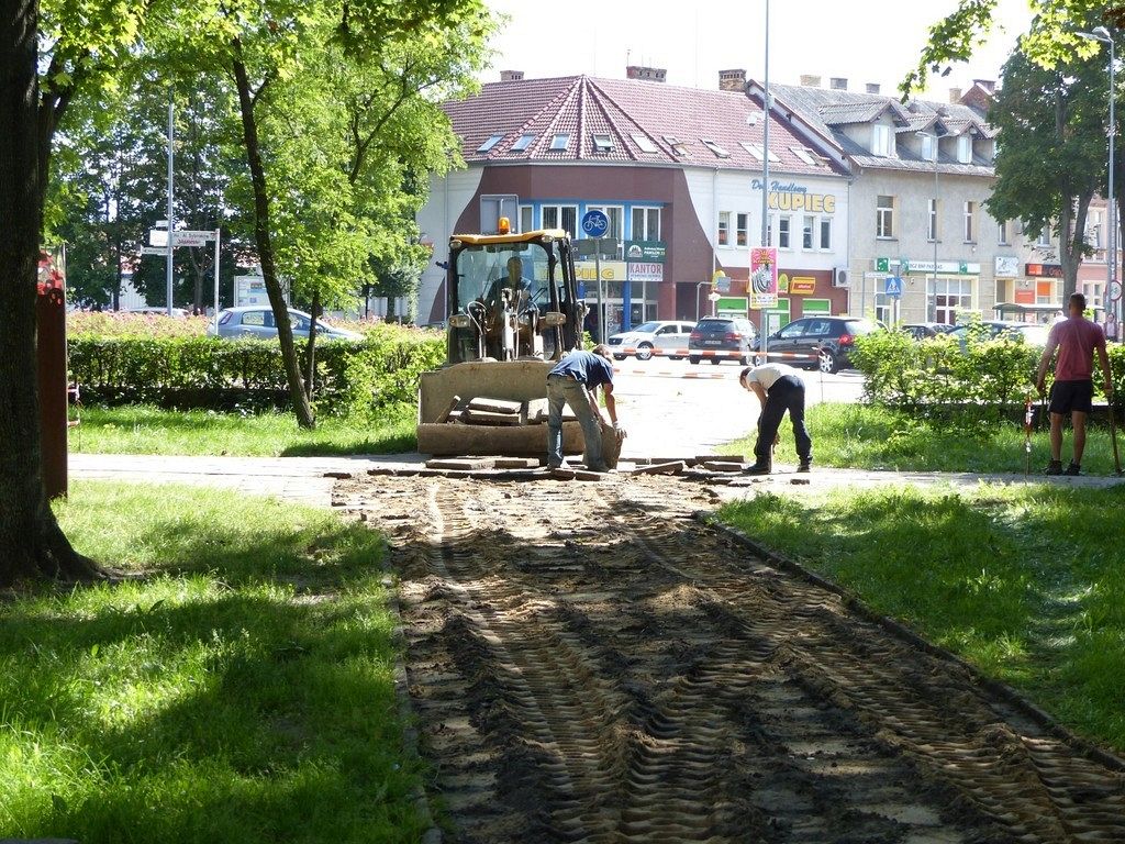 W Parku im. Michalskiego trwa budowa ścieżki