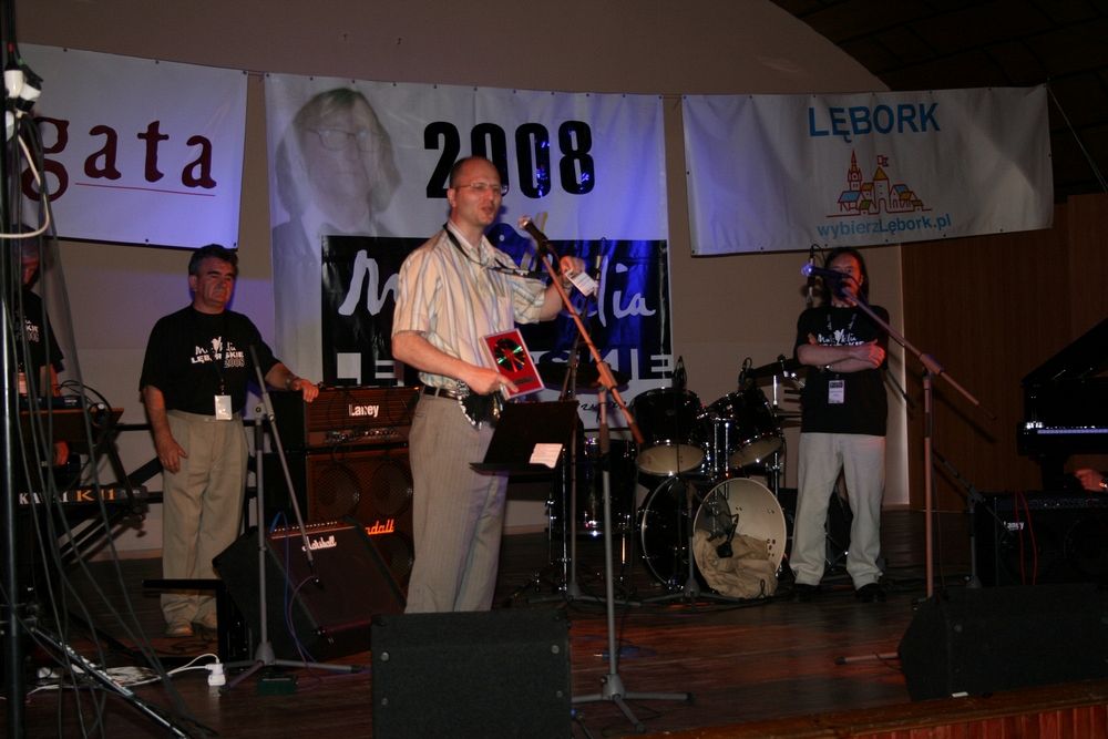 VI „Muzykalia Lęborskie” - pogo pod sceną 