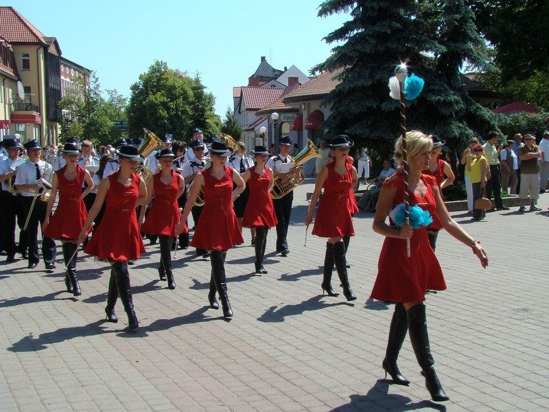 Promują poprzez występy