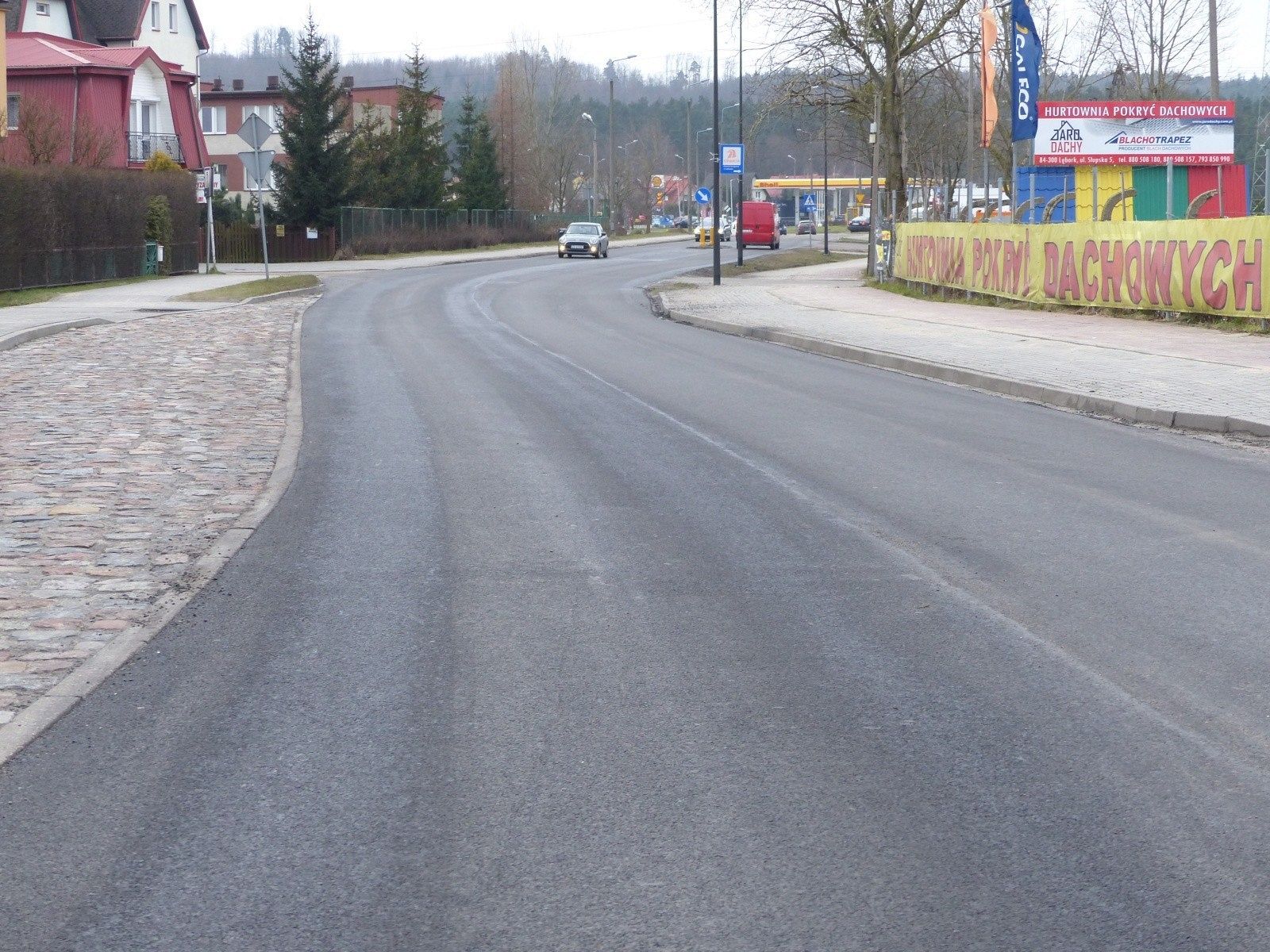 Łagoda zima sprzyja drogowcom. Nowy asfalt na