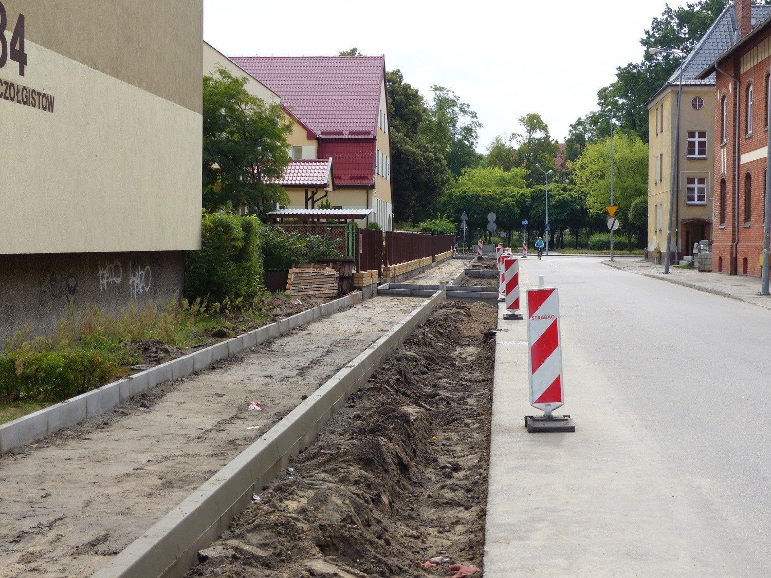 Budowa parkingu i przejścia dla pieszych przy