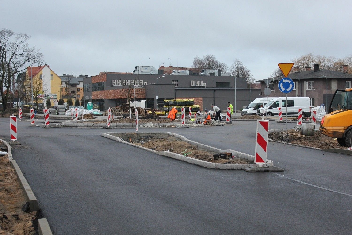 Nowe rondo przy Dworcowej i Sienkiewicza