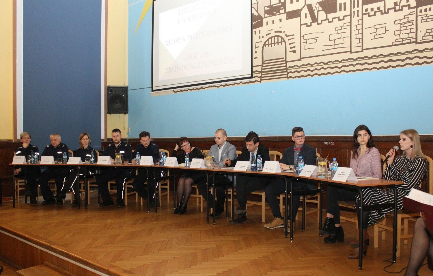 Debatowali o hejcie w życiu publicznym