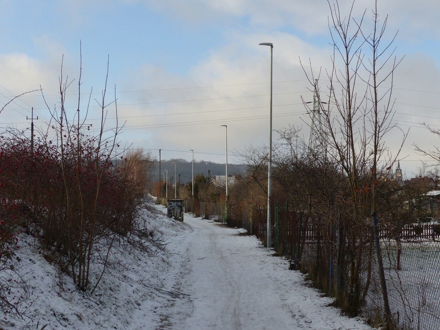 Nowe lampy na Kolejarzy