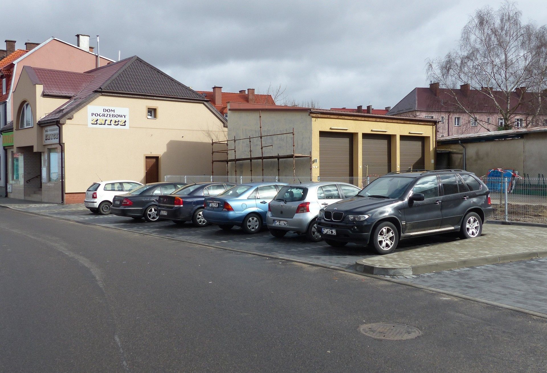 Nowe miejsca postojowe przy szpitalu