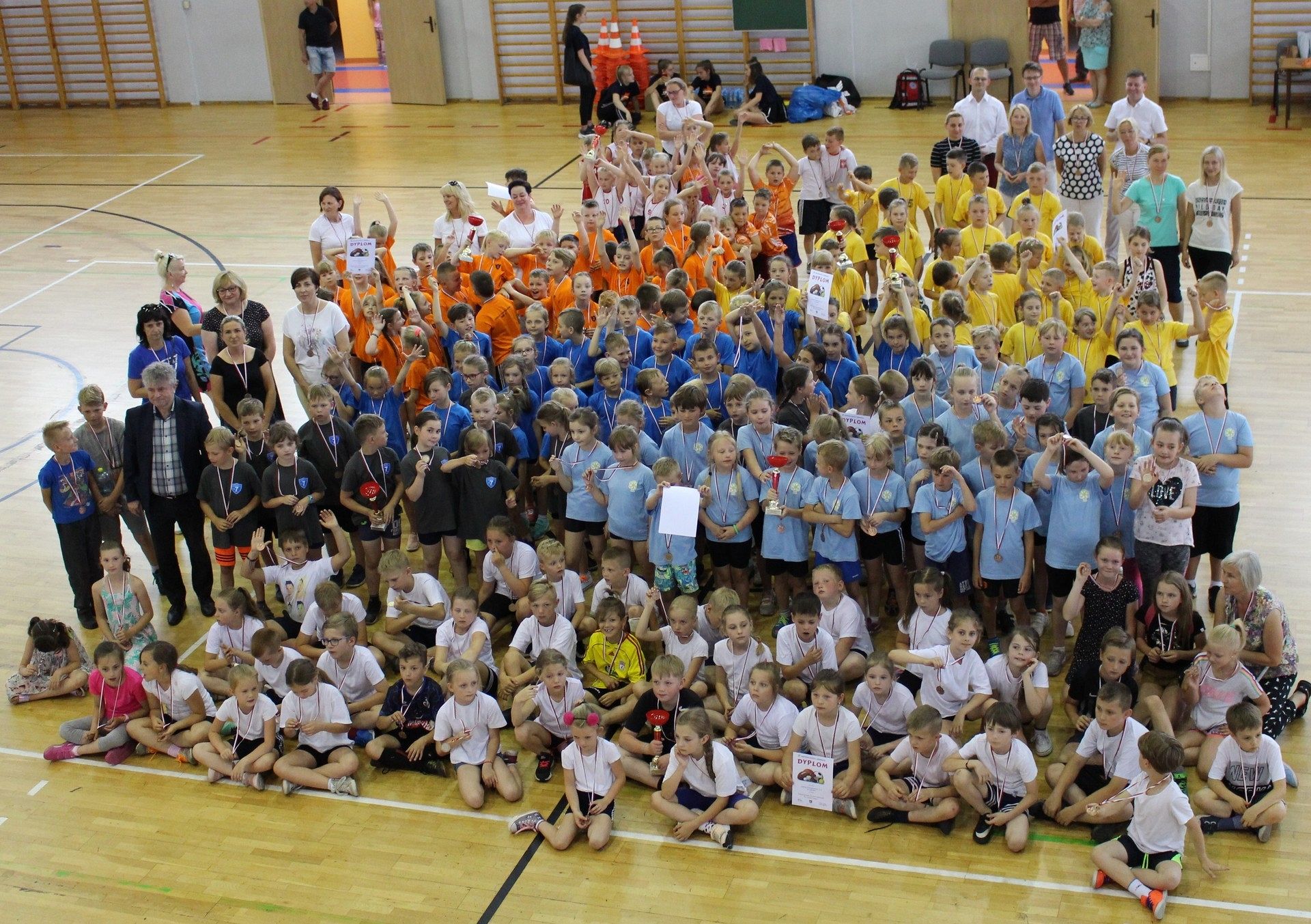 „Kto z nas lepiej i prędzej” – Konkurs Sportowy