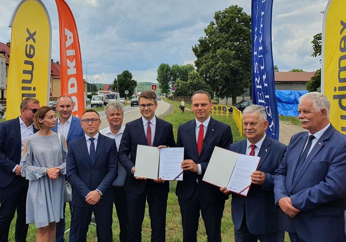 Umowa na budowę drogi ekspresowej S6 podpisana 39376
