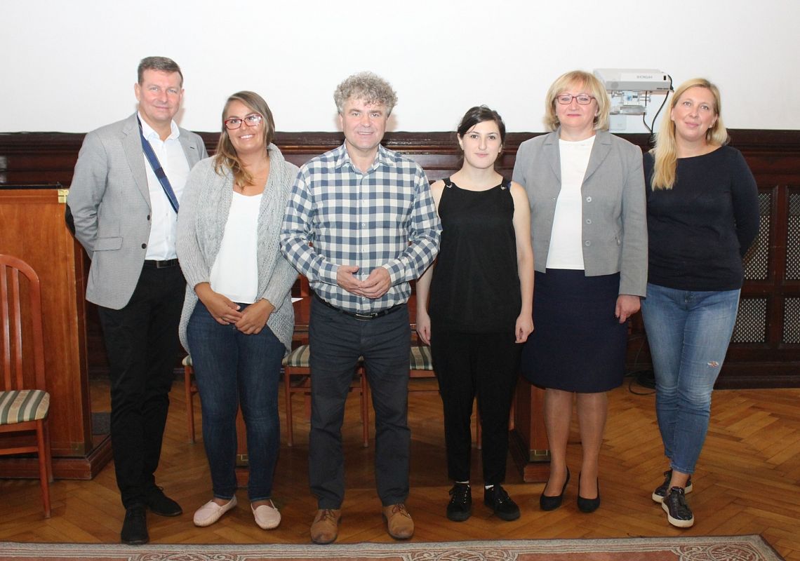 Wolontariusze z Meksyku i Gruzji w ratuszu 26666