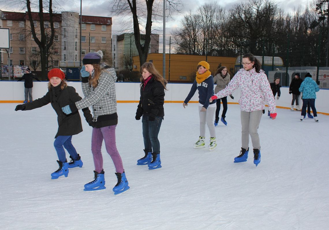 W poniedziałek otwarcie lodowiska! 28149