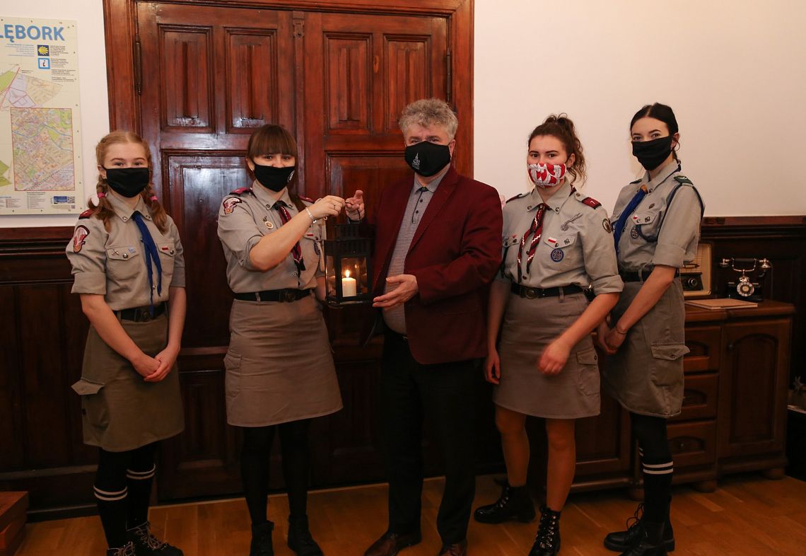 Betlejemskie Światełko Pokoju dotarło do Lęborka 37698
